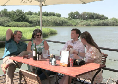 Oranjerus River Resort