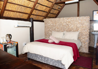 Molopo Kalahari Lodge -Askham